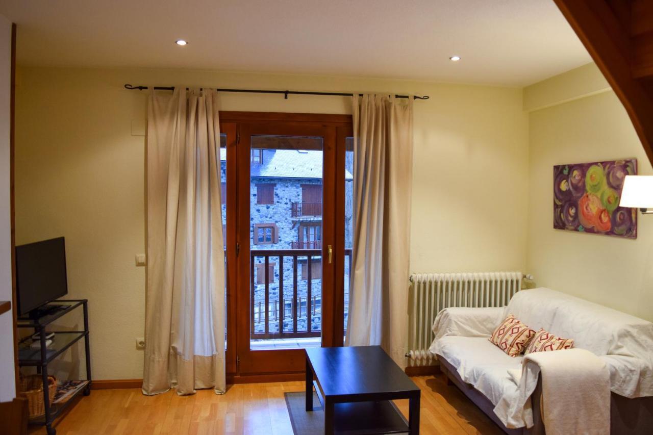Duplex Con Vistas En Benasque Lejlighed Eksteriør billede