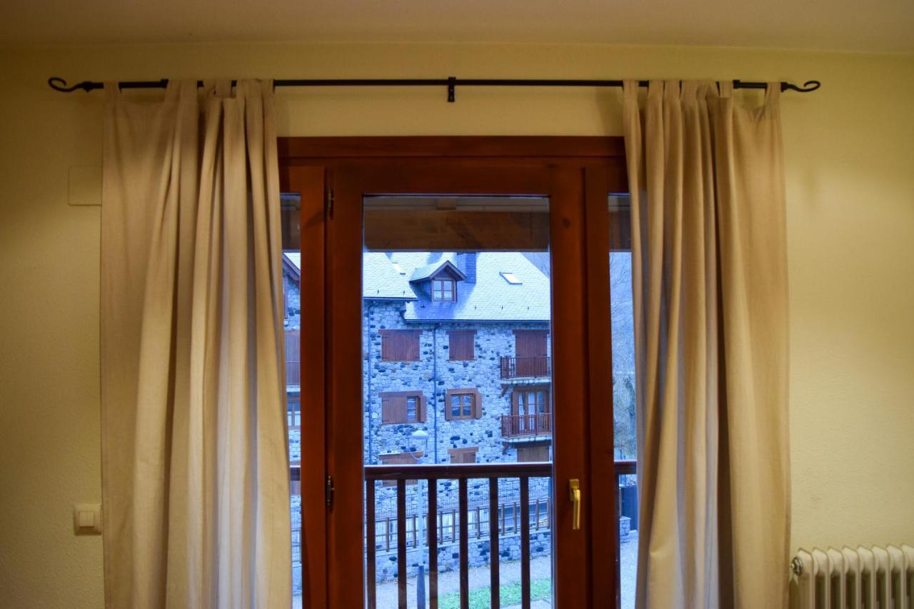 Duplex Con Vistas En Benasque Lejlighed Eksteriør billede